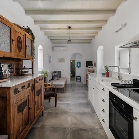 בית נופש Cycladic Wine Press House Alikí