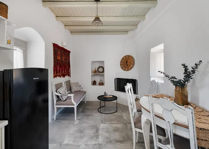 Cycladic Wine Press House * Aliki (Paros)